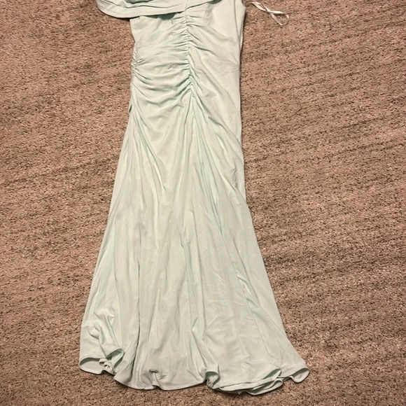 Ieena MAC Duggal ruched off the shoulder dress size 2 light green - Picture 9 of 9